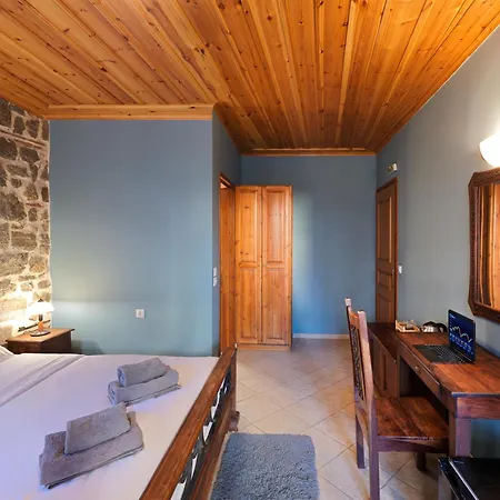 White Hills Suites & Spa Arachova Exterior photo
