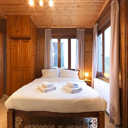 White Hills Suites & Spa Arachova Exterior photo