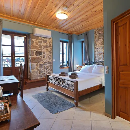 White Hills Suites & Spa Arachova Exterior photo