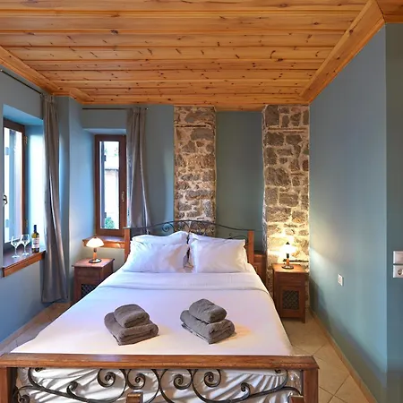 White Hills Suites & Spa Arachova Exterior photo