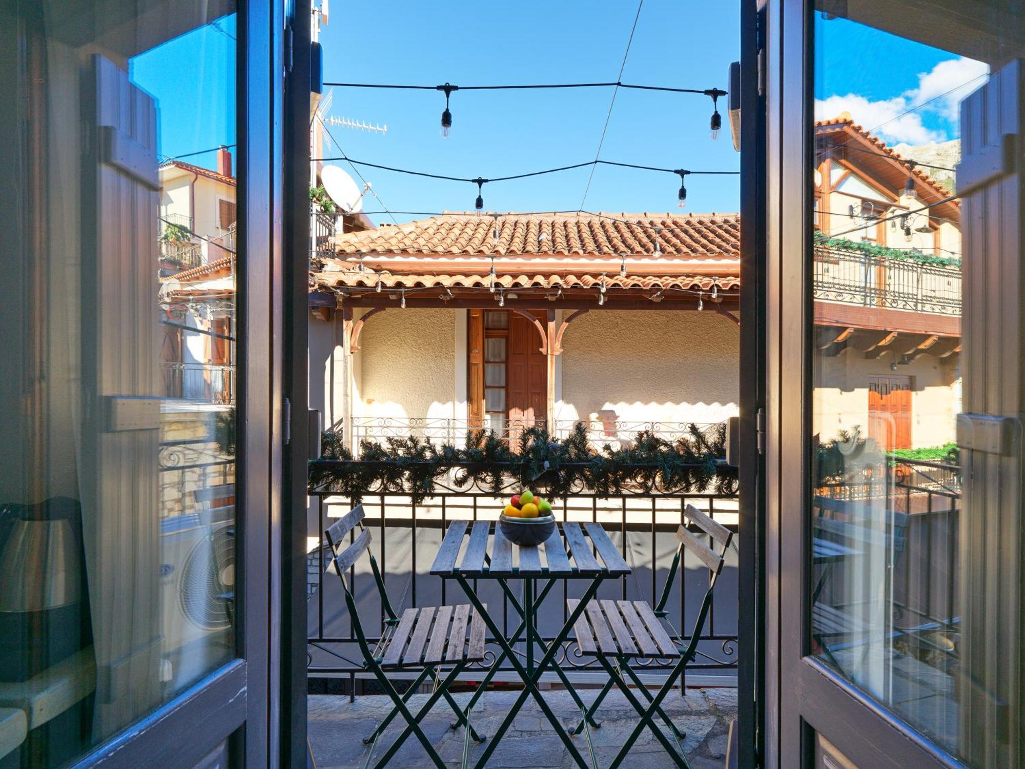 White Hills & Apartment Arachova