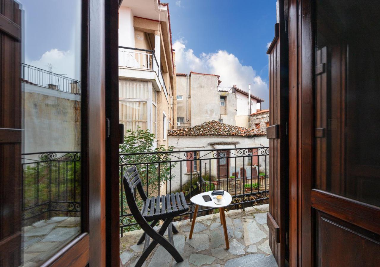 White Hills & Arachova